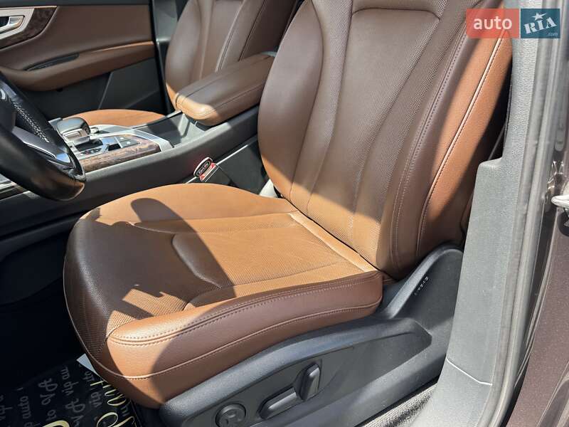 Внедорожник / Кроссовер Audi Q7 2015 в Тернополе