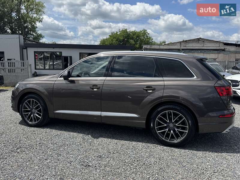 Внедорожник / Кроссовер Audi Q7 2015 в Тернополе