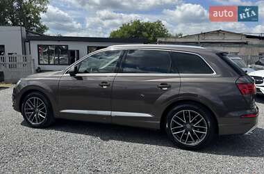 Внедорожник / Кроссовер Audi Q7 2015 в 
