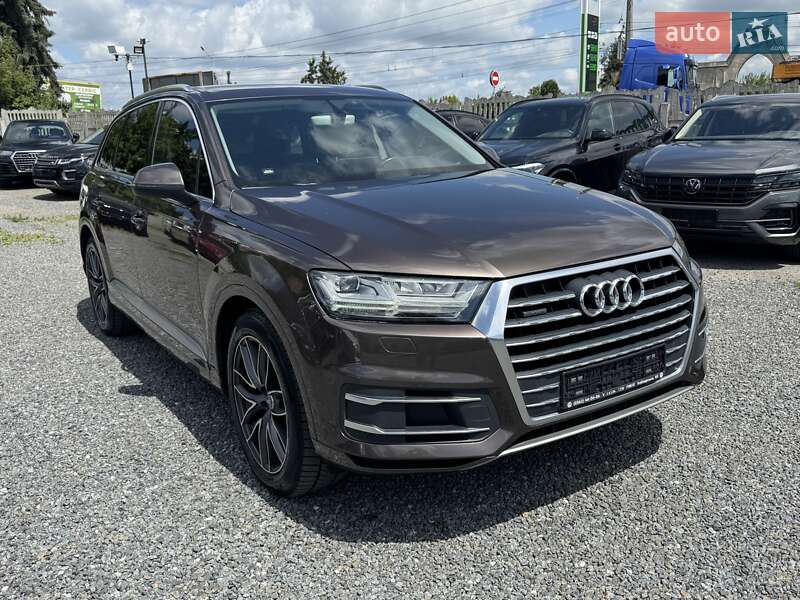 Внедорожник / Кроссовер Audi Q7 2015 в Тернополе