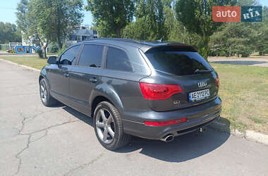 Внедорожник / Кроссовер Audi Q7 2015 в 