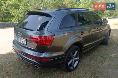 Внедорожник / Кроссовер Audi Q7 2015 в 