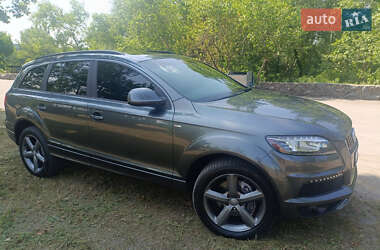 Внедорожник / Кроссовер Audi Q7 2015 в 