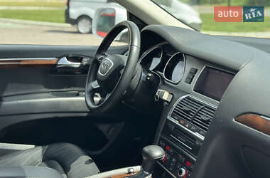 Внедорожник / Кроссовер Audi Q7 2012 в 