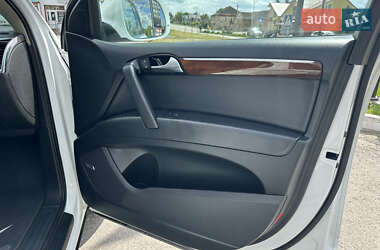 Внедорожник / Кроссовер Audi Q7 2012 в 