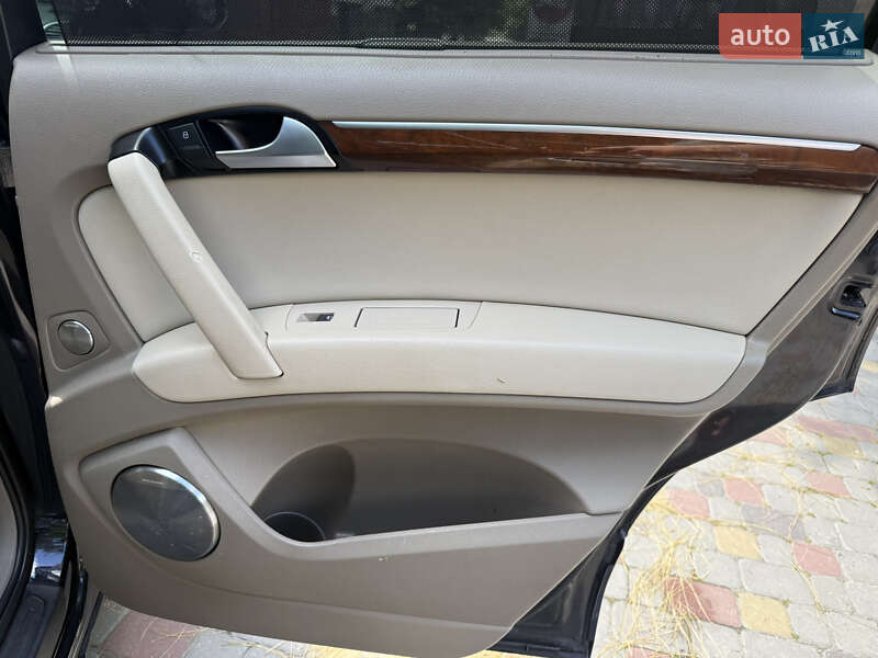 Внедорожник / Кроссовер Audi Q7 2010 в Хмельницком