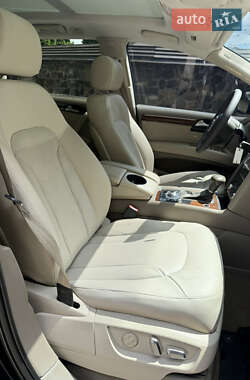 Внедорожник / Кроссовер Audi Q7 2010 в 