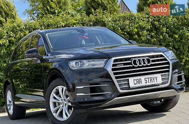 Позашляховик / Кросовер Audi Q7 2018 в 