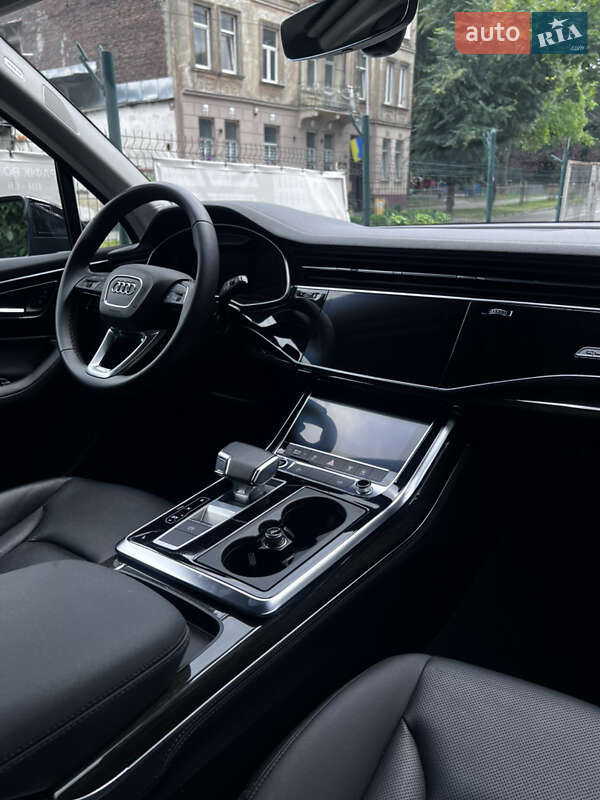 Внедорожник / Кроссовер Audi Q7 2023 в Львове