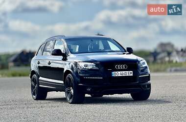 Внедорожник / Кроссовер Audi Q7 2012 в 