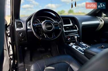 Внедорожник / Кроссовер Audi Q7 2012 в 
