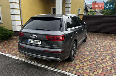 Внедорожник / Кроссовер Audi Q7 2018 в 