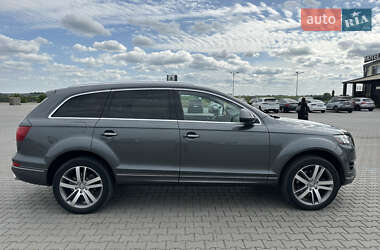 Внедорожник / Кроссовер Audi Q7 2015 в 