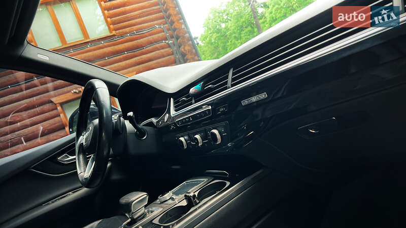 Позашляховик / Кросовер Audi Q7 2016 в Коломиї