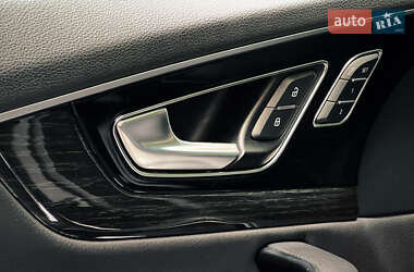 Внедорожник / Кроссовер Audi Q7 2016 в 