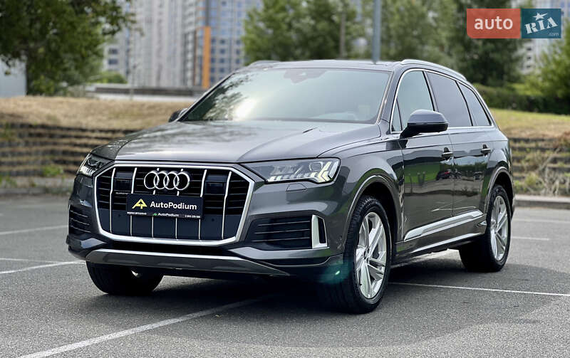 Позашляховик / Кросовер Audi Q7 2021 в Києві