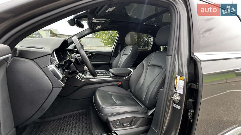 Позашляховик / Кросовер Audi Q7 2021 в Києві