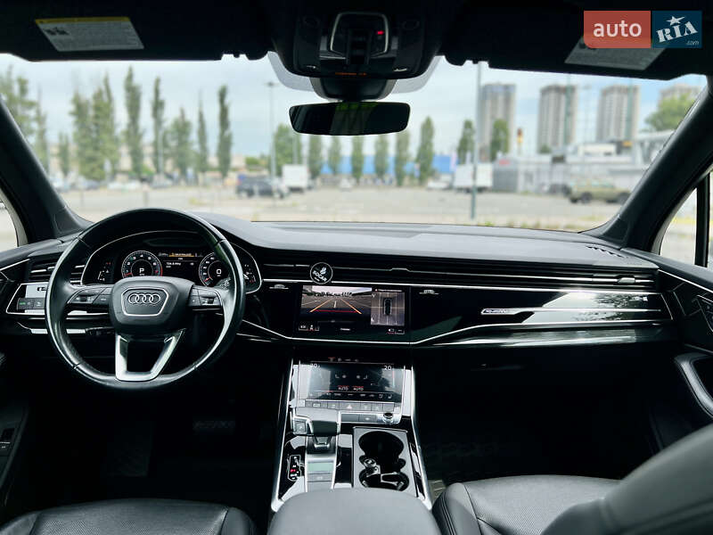Позашляховик / Кросовер Audi Q7 2021 в Києві