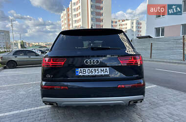 Позашляховик / Кросовер Audi Q7 2016 в 
