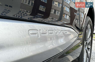 Позашляховик / Кросовер Audi Q7 2016 в 