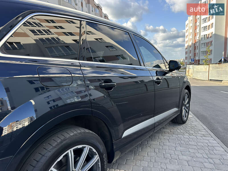 Внедорожник / Кроссовер Audi Q7 2016 в Виннице