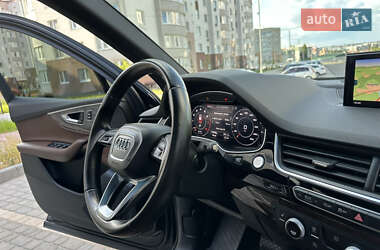 Позашляховик / Кросовер Audi Q7 2016 в 