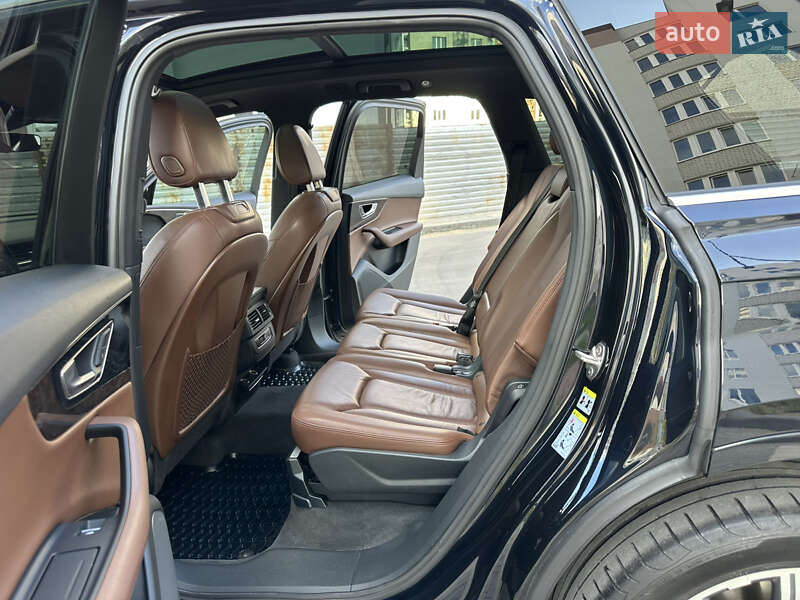 Внедорожник / Кроссовер Audi Q7 2016 в Виннице