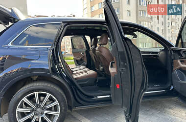 Позашляховик / Кросовер Audi Q7 2016 в 