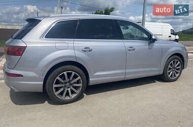 Позашляховик / Кросовер Audi Q7 2017 в 