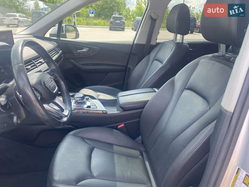 Позашляховик / Кросовер Audi Q7 2017 в Києві