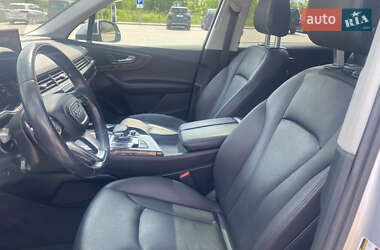 Позашляховик / Кросовер Audi Q7 2017 в 