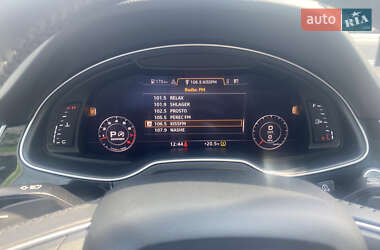 Позашляховик / Кросовер Audi Q7 2017 в 