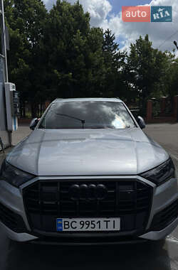 Внедорожник / Кроссовер Audi Q7 2022 в 