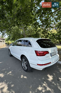 Внедорожник / Кроссовер Audi Q7 2011 в 