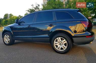 Внедорожник / Кроссовер Audi Q7 2007 в 