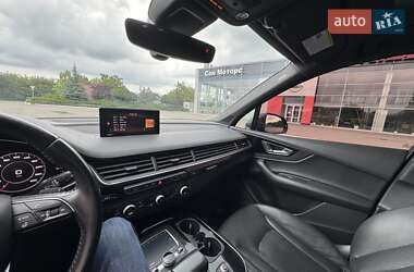 Позашляховик / Кросовер Audi Q7 2017 в 