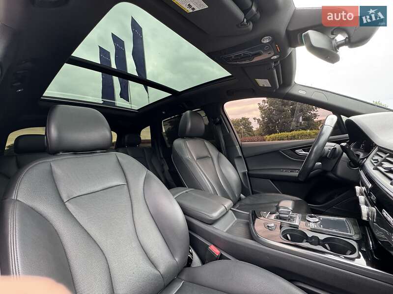 Внедорожник / Кроссовер Audi Q7 2017 в Киеве