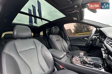 Позашляховик / Кросовер Audi Q7 2017 в 