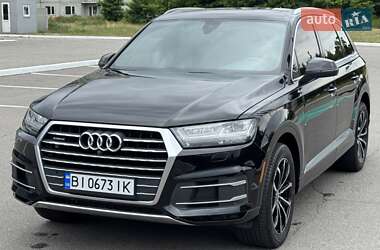 Позашляховик / Кросовер Audi Q7 2017 в 