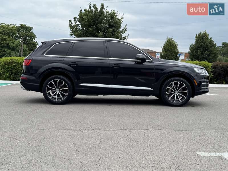 Внедорожник / Кроссовер Audi Q7 2017 в Киеве