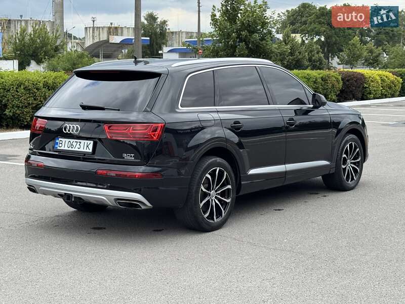 Внедорожник / Кроссовер Audi Q7 2017 в Киеве
