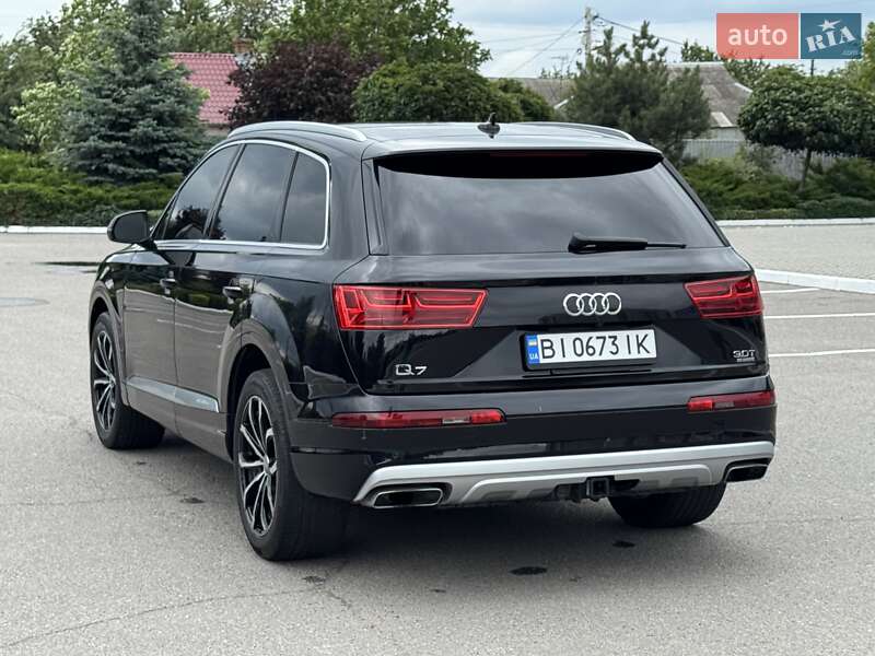 Внедорожник / Кроссовер Audi Q7 2017 в Киеве