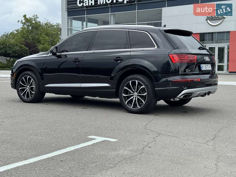Внедорожник / Кроссовер Audi Q7 2017 в Киеве