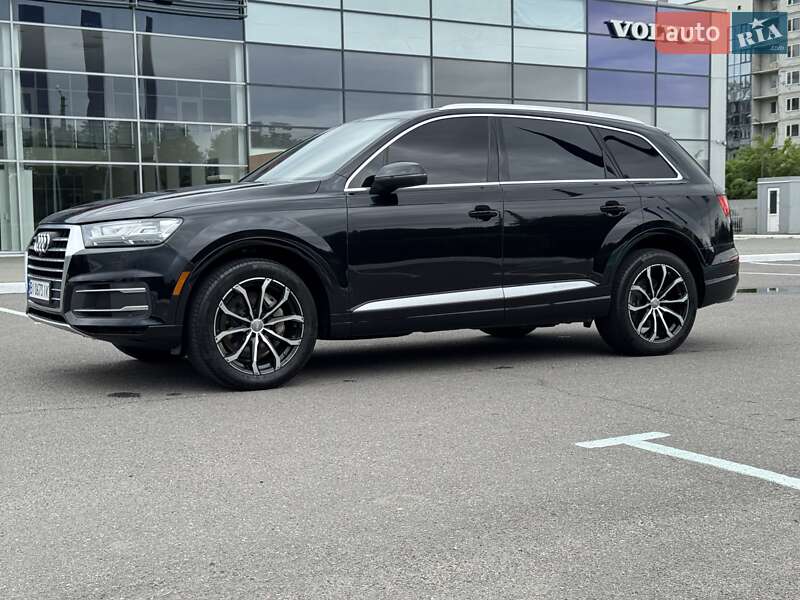 Внедорожник / Кроссовер Audi Q7 2017 в Киеве