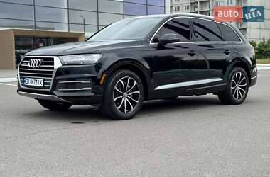 Позашляховик / Кросовер Audi Q7 2017 в 