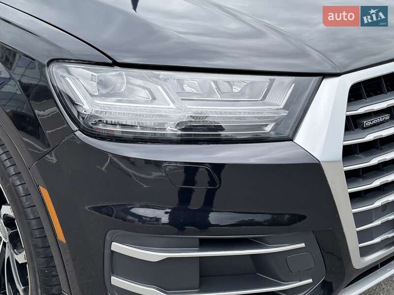 Внедорожник / Кроссовер Audi Q7 2017 в Киеве