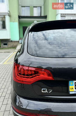 Внедорожник / Кроссовер Audi Q7 2014 в 