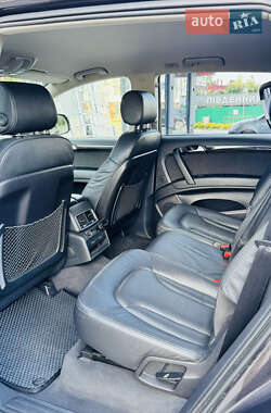 Внедорожник / Кроссовер Audi Q7 2014 в 