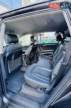Внедорожник / Кроссовер Audi Q7 2014 в 