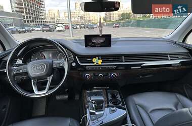 Внедорожник / Кроссовер Audi Q7 2017 в 